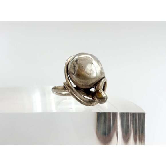 Pewter Unusual Modernist Orb Abstract Style Silver Toned Vintage Ring - sz 6.5 - Picture 5 of 15